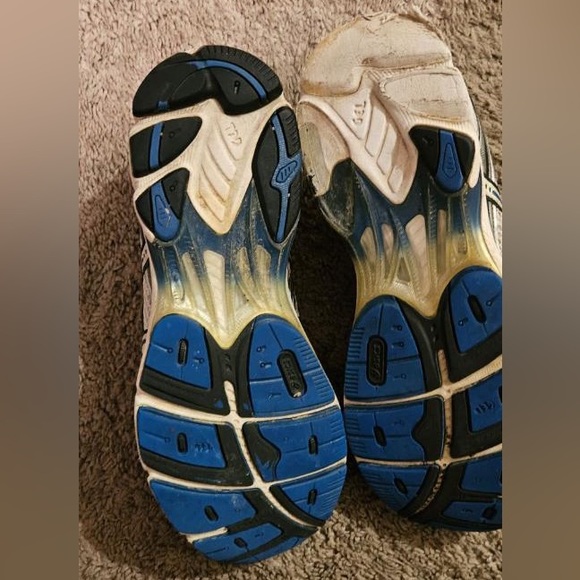 Asics sneakers - Picture 2 of 2